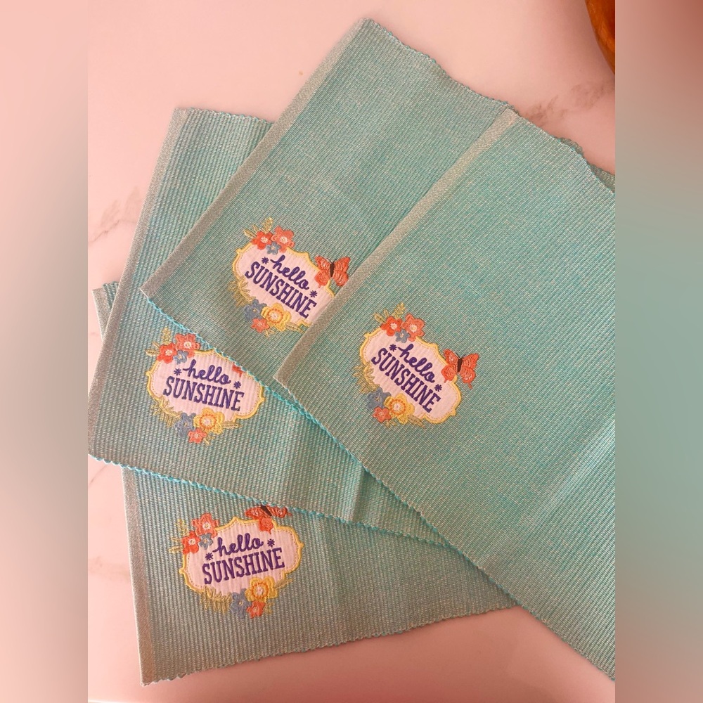 4 Spring Placemats Embroidered Aqua Tea